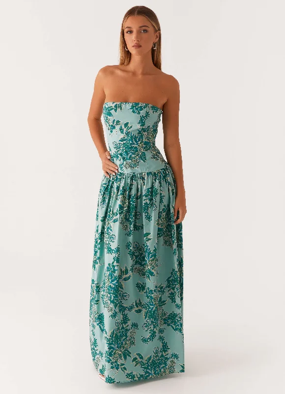 Hot Picks Andorra Maxi Dress - Cloud Nine Floral Father's Day Deals