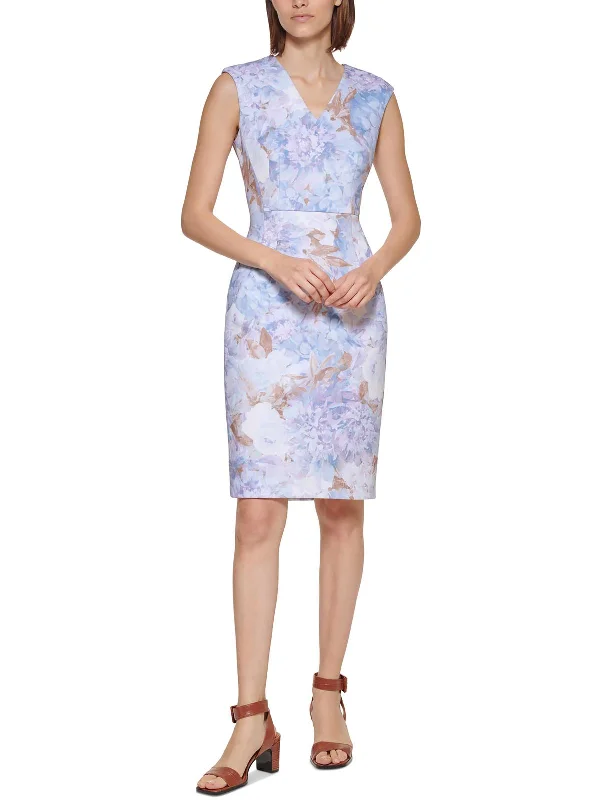 Fashion-Forward Petites Womens Sleeveless Above Knee Sheath Dress Subtle Sophistication