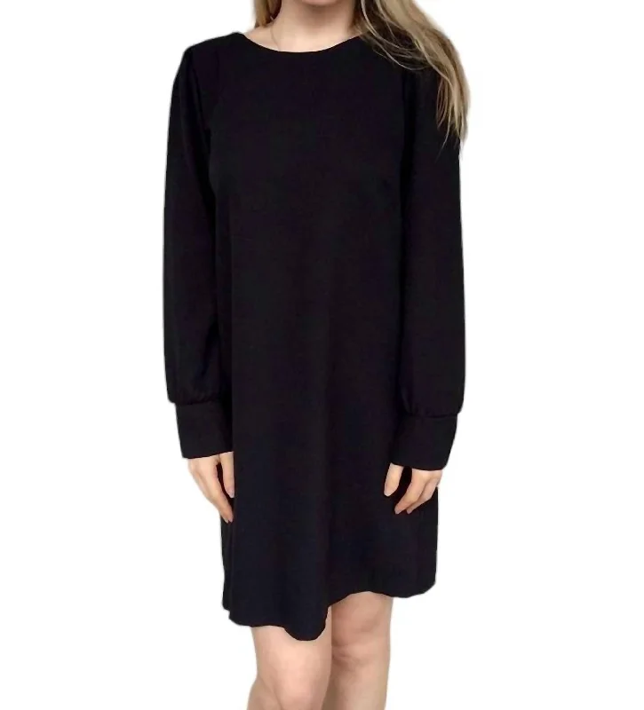 Fashion Forward, Function First Pleated Dress With Long Sleeve In Black Fashion-Forward Style