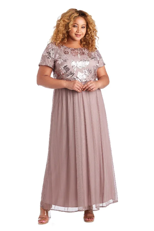 Unleash Your Trendy Side R&M Richards 7058W Long Plus Size Formal Dress End - of - Month Blowout