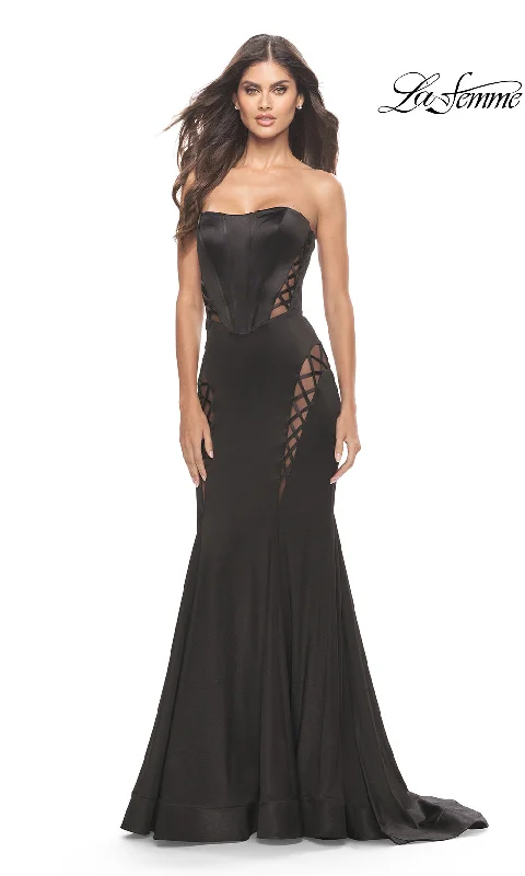 Edgy Fashion Deals La Femme 31601 Score Big on Glamorous Red - Carpet Styles